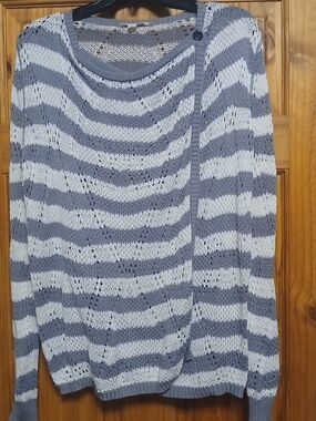Striped Open-Knit Women's Sweater - Gray & White